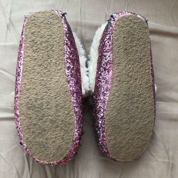 Kid’s Glitter mocc slippers - Picture 2 of 3